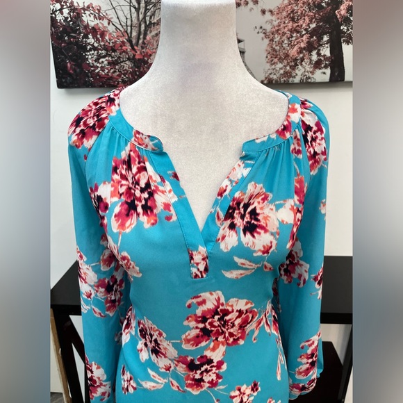 The Pioneer Woman   Tunic Top Blouse V Neck Semi- Sheer Size M Floral 3/4 Sleeve - Picture 3 of 15